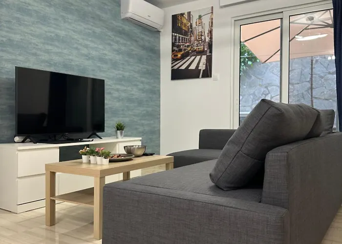 Quiet Simple Brand New Luxury Apartment By The Sea